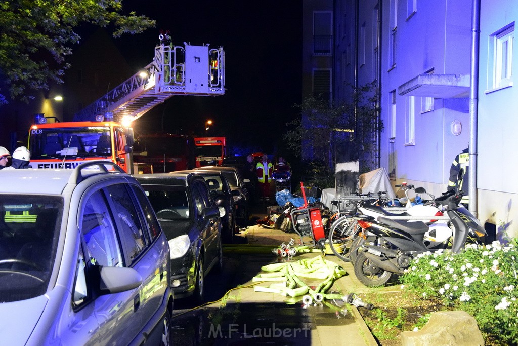 Feuer 2 Y Kellerbrand Koeln Ostheim Ruppinerstr P164.JPG - Miklos Laubert